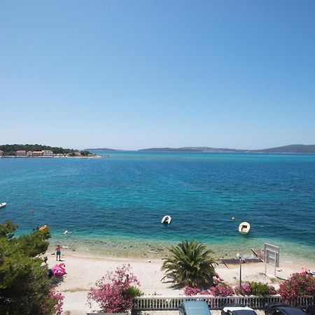 Family Friendly Seaside Apartments Brodarica, Sibenik - 15270 Bagian luar foto