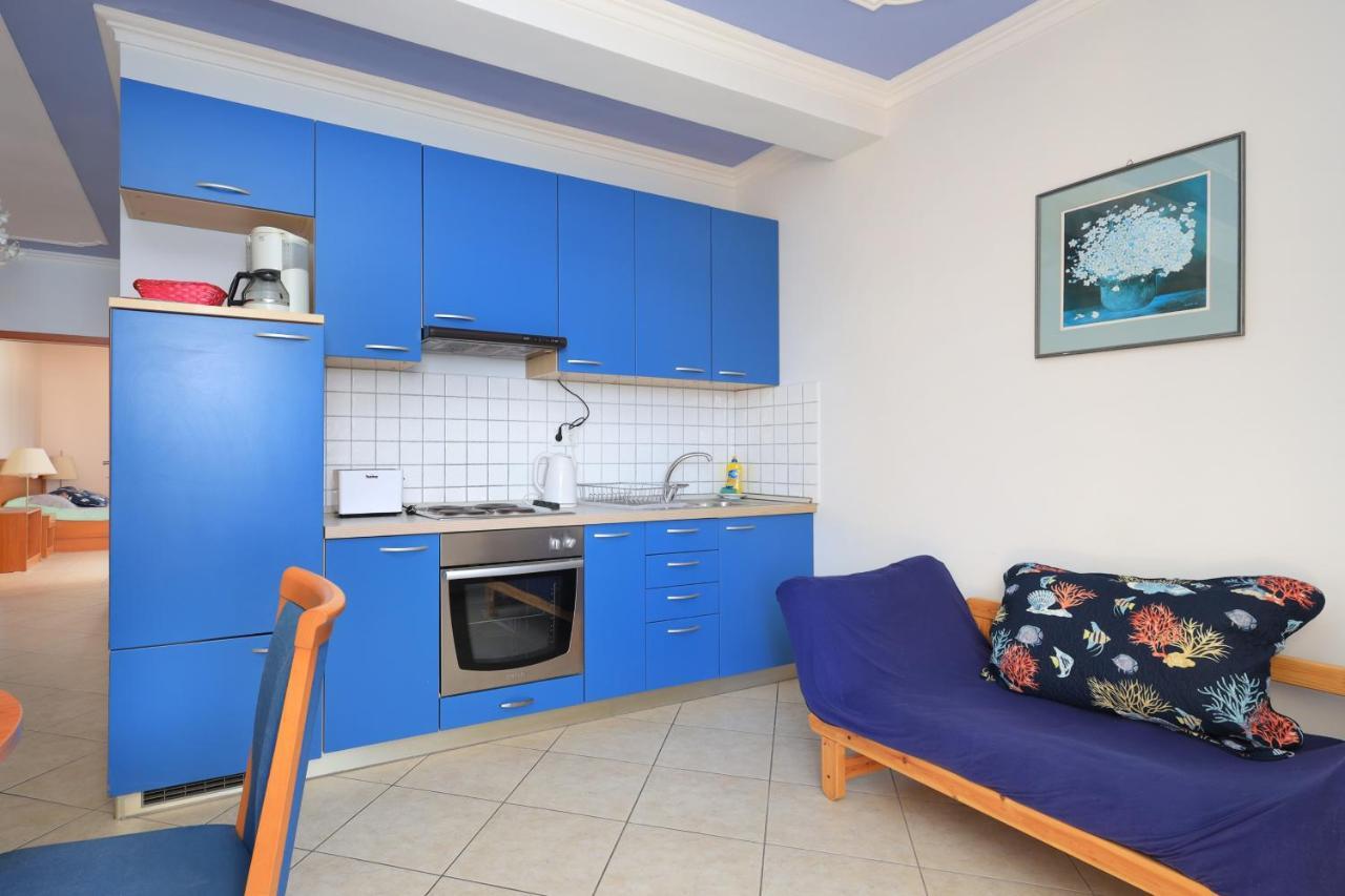 Family Friendly Seaside Apartments Brodarica, Sibenik - 15270 Bagian luar foto