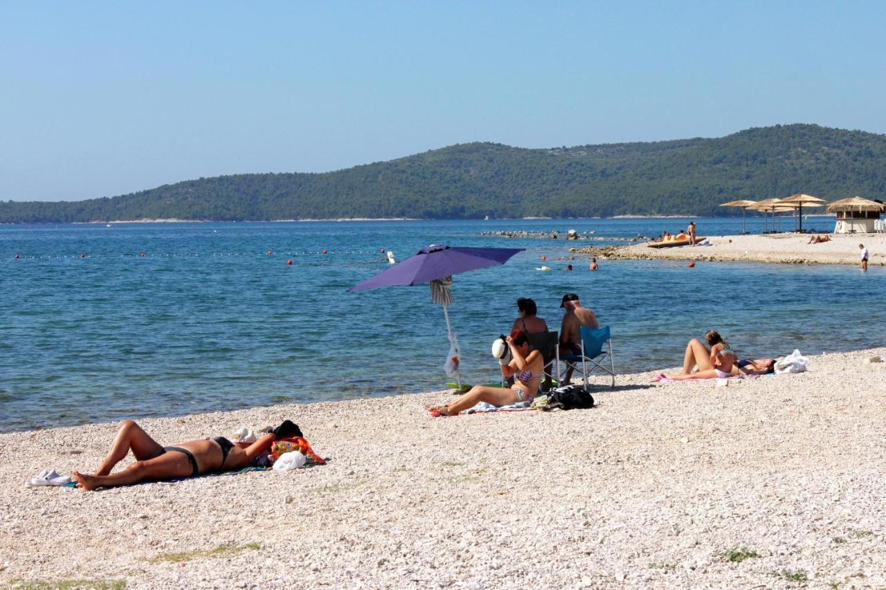 Family Friendly Seaside Apartments Brodarica, Sibenik - 15270 Bagian luar foto