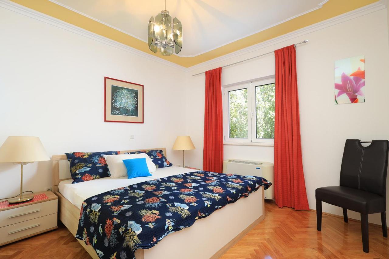 Family Friendly Seaside Apartments Brodarica, Sibenik - 15270 Bagian luar foto