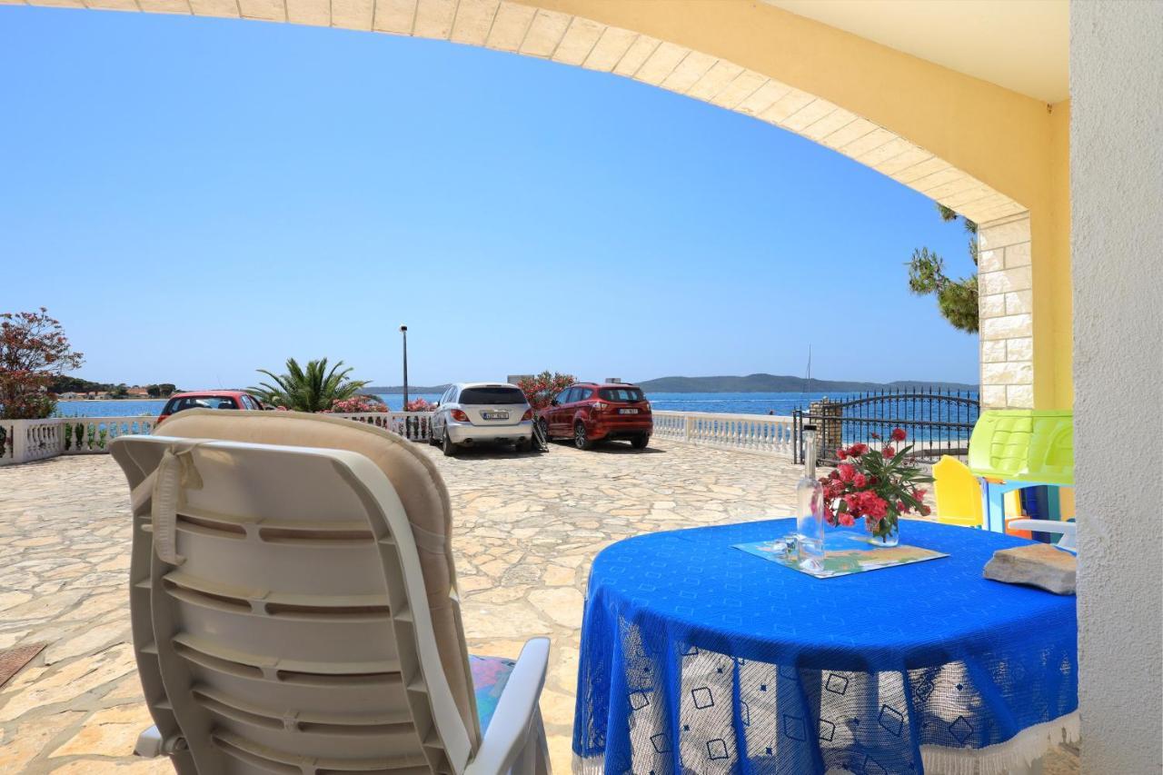 Family Friendly Seaside Apartments Brodarica, Sibenik - 15270 Bagian luar foto