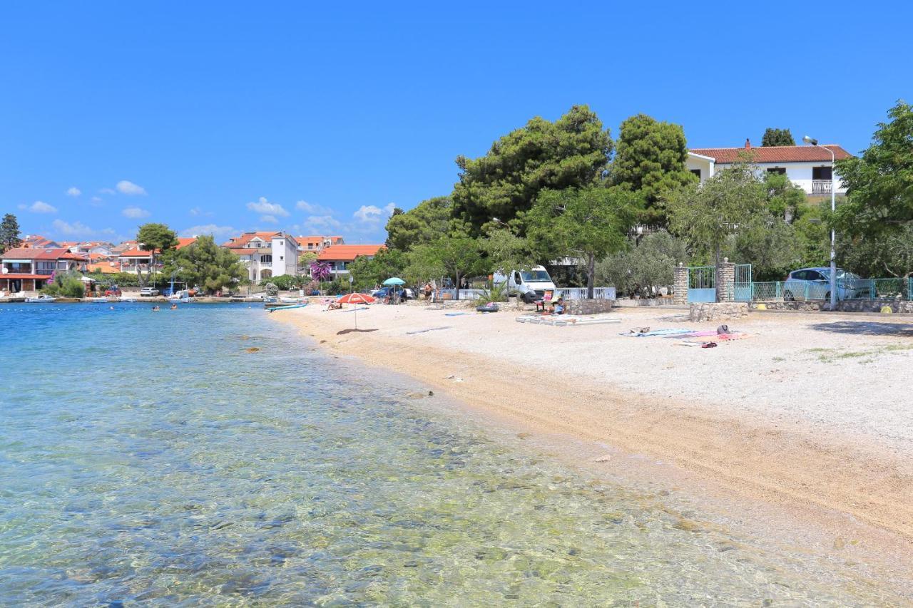 Family Friendly Seaside Apartments Brodarica, Sibenik - 15270 Bagian luar foto