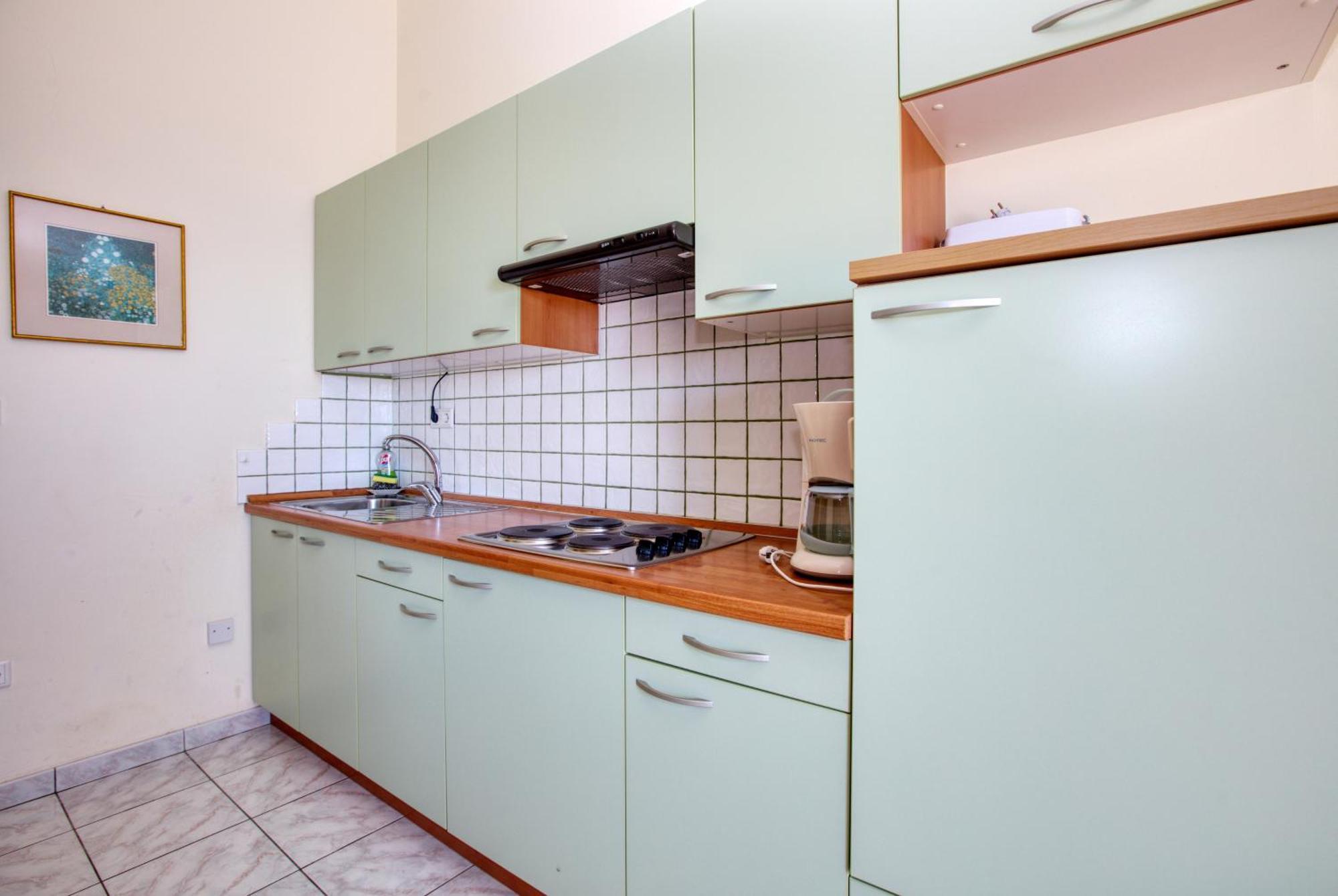 Family Friendly Seaside Apartments Brodarica, Sibenik - 15270 Ruang foto