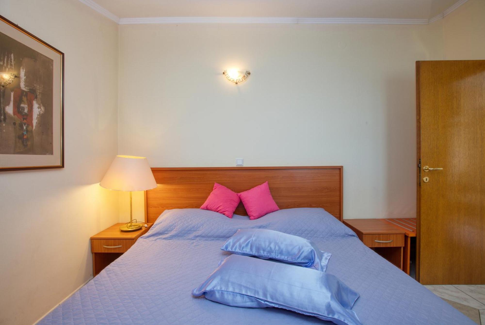 Family Friendly Seaside Apartments Brodarica, Sibenik - 15270 Ruang foto