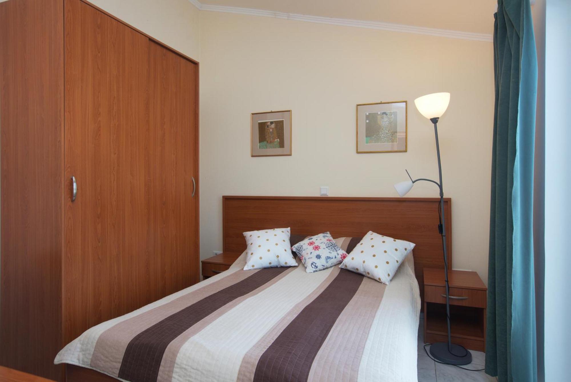 Family Friendly Seaside Apartments Brodarica, Sibenik - 15270 Ruang foto