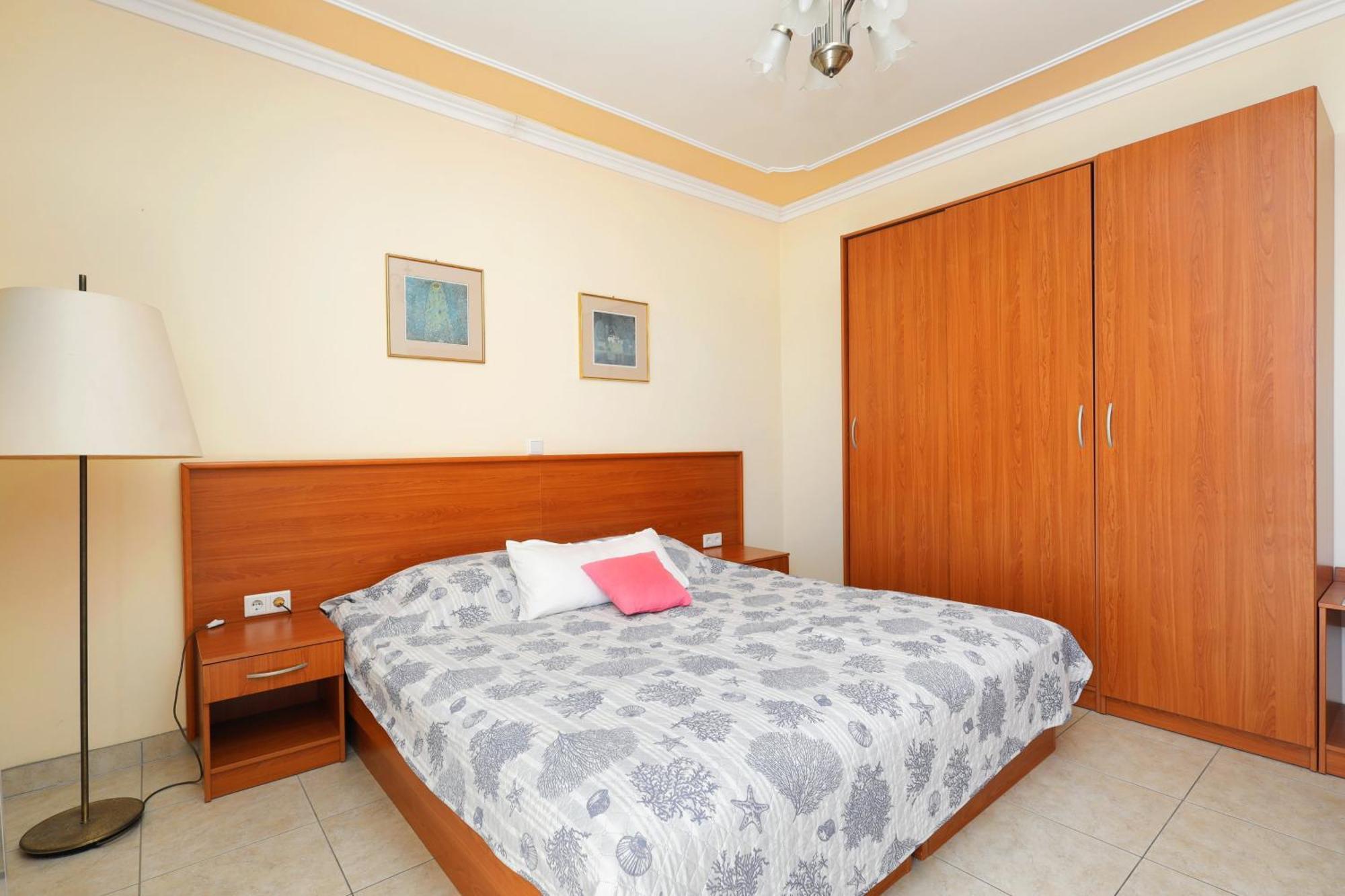 Family Friendly Seaside Apartments Brodarica, Sibenik - 15270 Ruang foto
